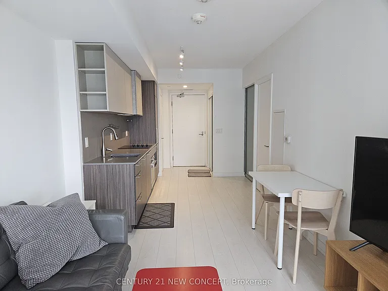 19 Western Battery Rd #3521 — Photo 5