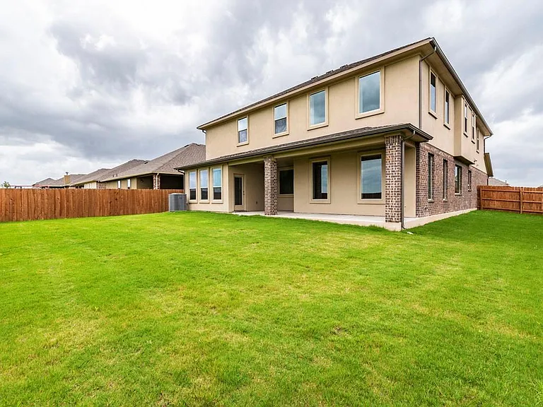 16445 Marcello Dr — Photo 32