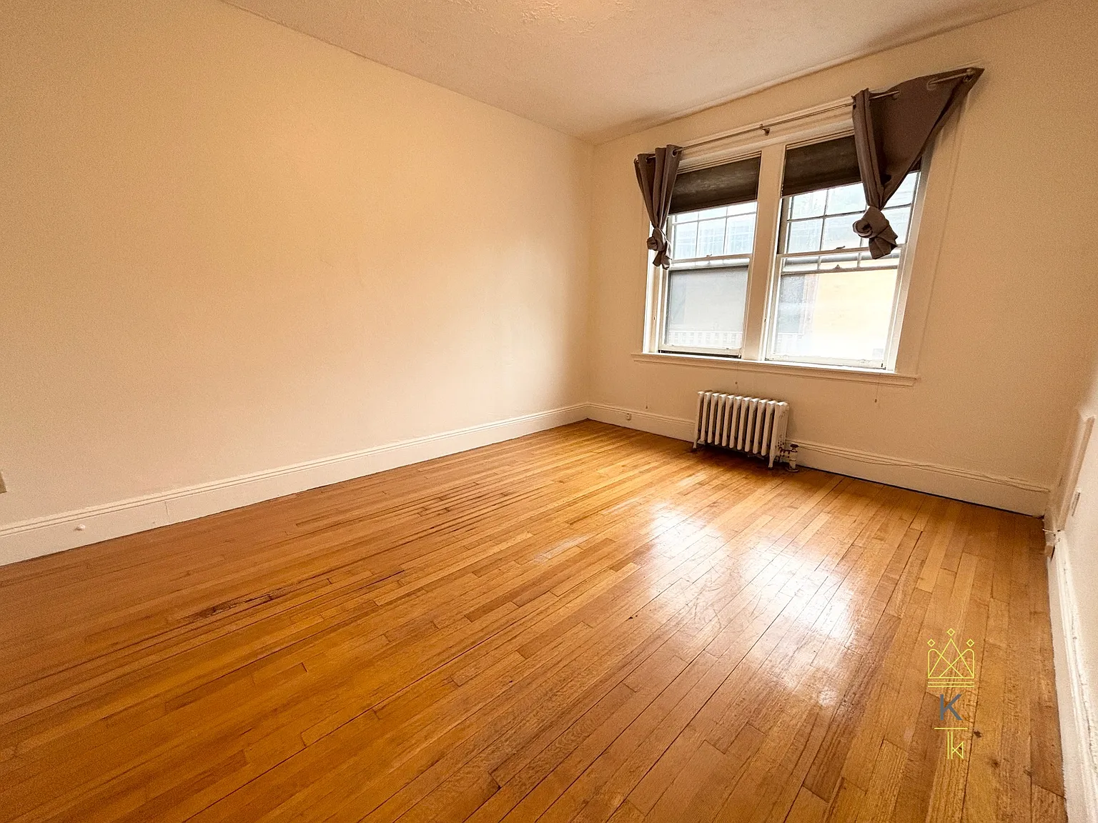 2 bed, 1.0 bath, 995 sqft, $3,300 — Photo 4