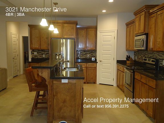 3rd image of 3021 Manchester Dr