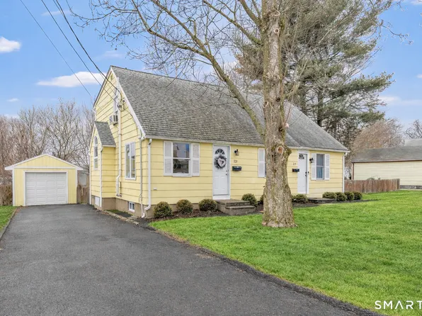 221 Meadows End Road, Milford, CT 06460