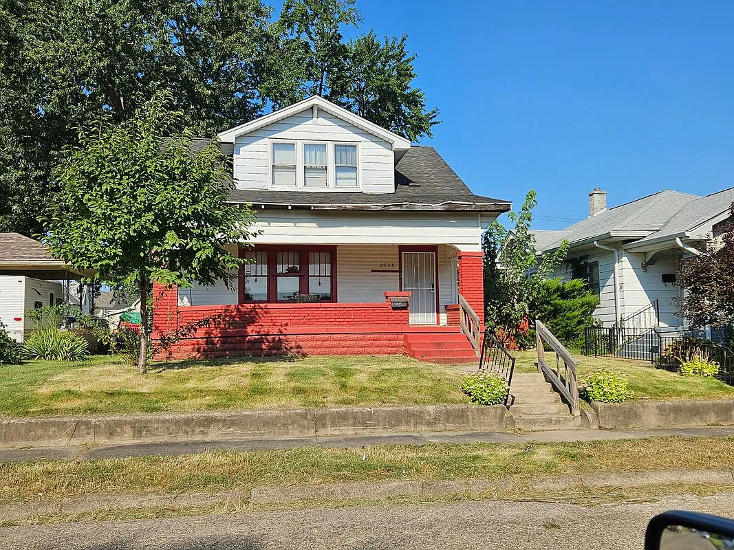 3 bed, 1.5 bath, 1630 sqft, $1,295 — Photo 2