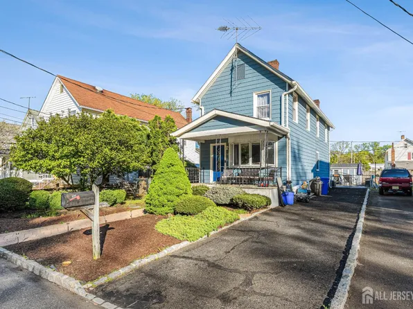 42 John St, Helmetta, NJ 08828