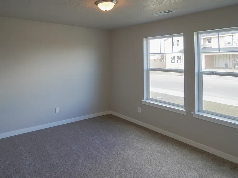 2814 N Cherry Grove Way — Photo 6