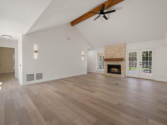 5th image of 509 W Esparada Dr