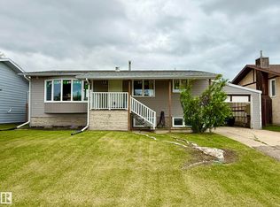 5032 45th St, Lamont, AB T0B 2R0