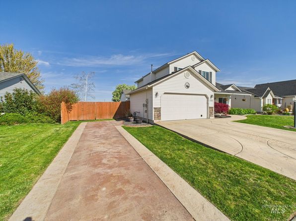 3006 Queen Anne Dr, Emmett, ID 83617