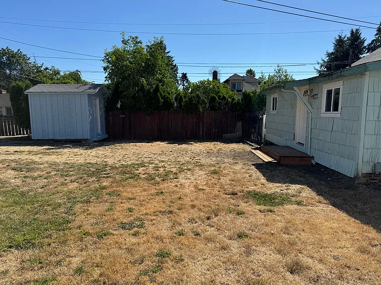 1606 Ash Ave — Photo 21