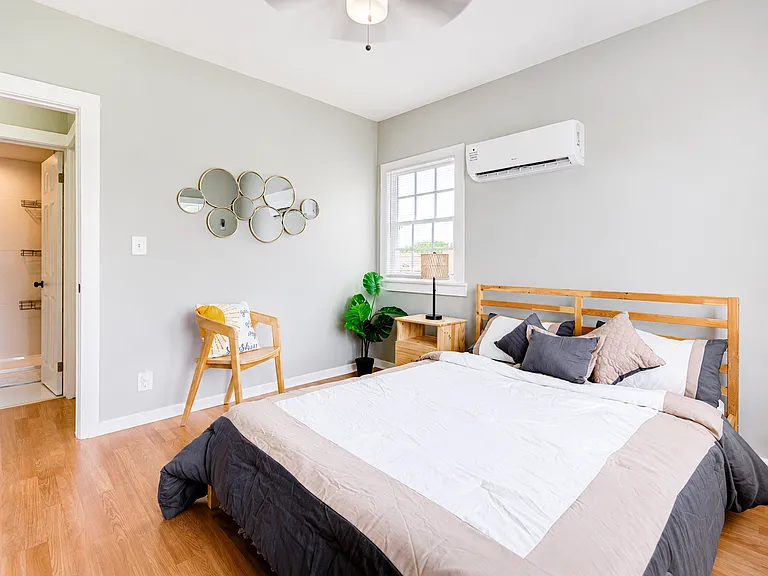 227 SW 30th Ave #2 — Photo 7