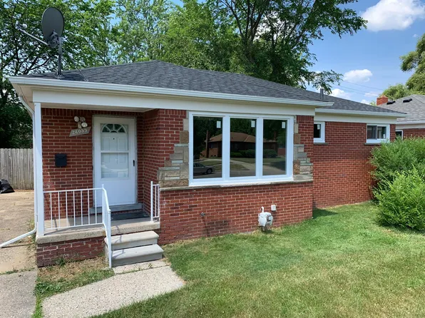 24055 Scotia Rd, Oak Park, MI 48237