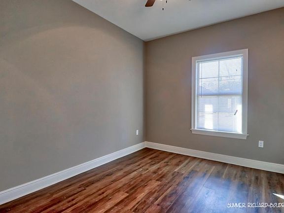 4th image of 3398 Lake St