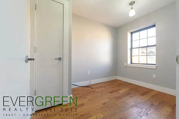 Rented by ERNY LLC | media 15