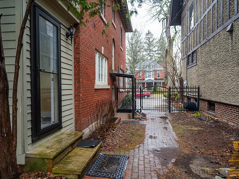 1347 Union St — Photo 19