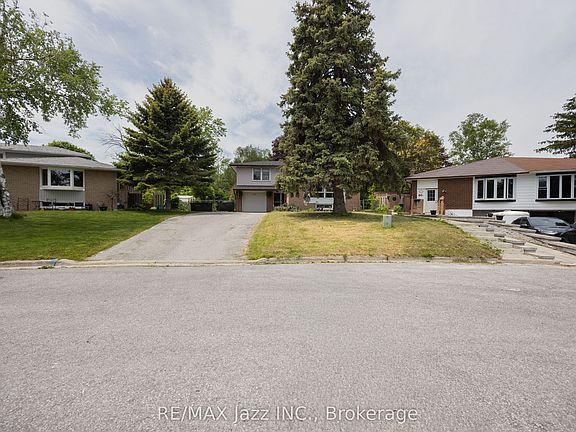 2nd image of 62 Crossley Dr