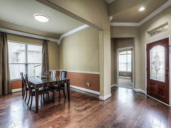 3rd image of 2813 Barrow Creek Ln