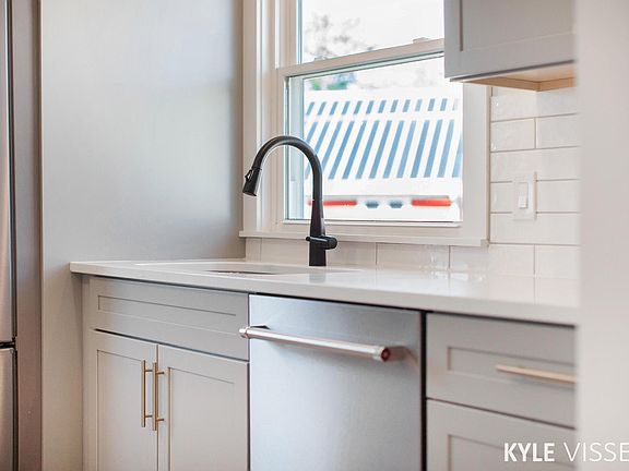 Brand New Kitchen with Dishwasher