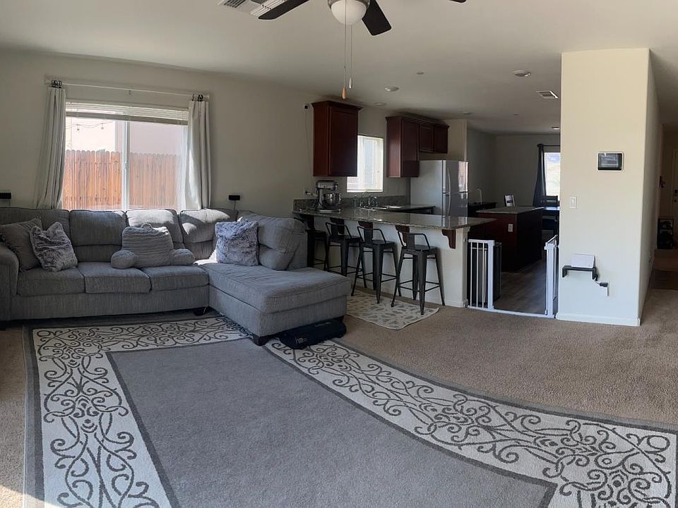 2nd image of 812 Reisling Ln