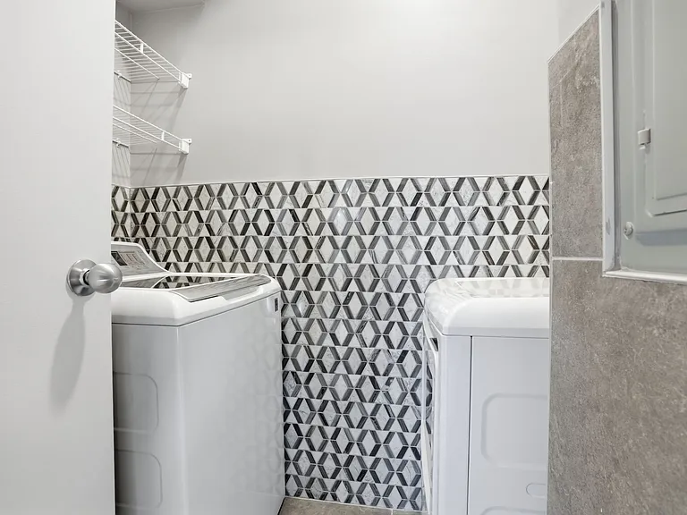 182 Gay St #110 — Photo 13
