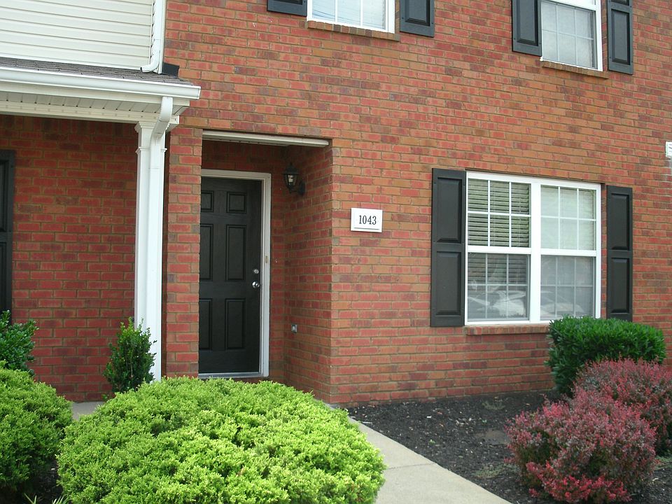 2nd image of 1043 Wolves Den Pl