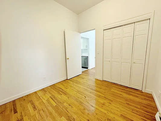 Rented by Pear NYC LLC | media 53