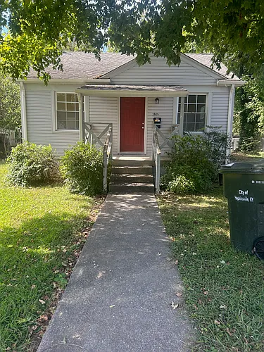 2805 Victory Dr Photo 1