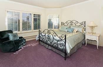 1st image of 1150 Lombard St APT 35