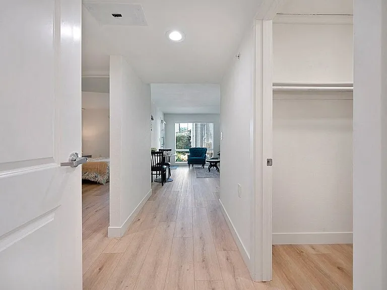 The Crest at Citrus Heights (55+) — Photo 10