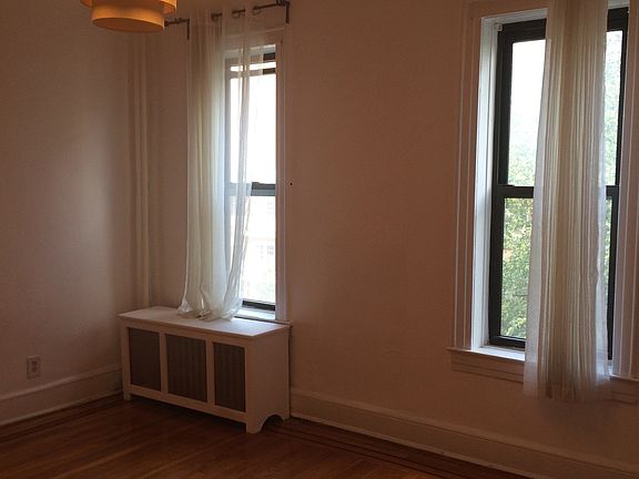 5th image of 8352 Talbot St APT 3B