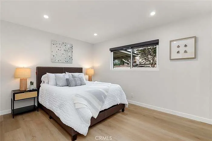 1725 W Harvard St — Photo 15