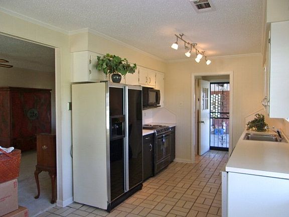 2nd image of 594 Wintergreen St