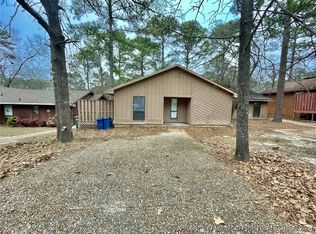 754 Hedgelawn Way W, Fayetteville, NC 28311