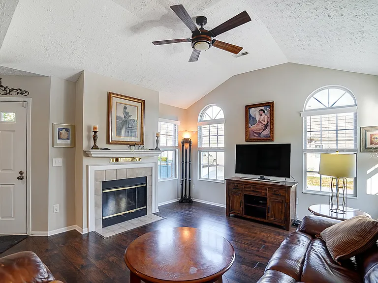 338 Bear Woods Dr — Photo 10