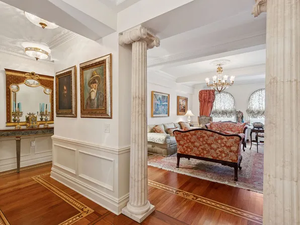 975 Park Avenue image 8 of 14