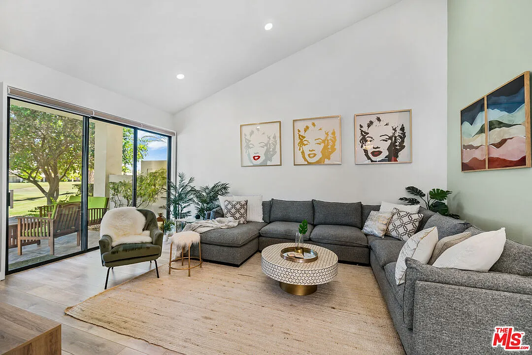 3 bed, 3.0 bath, 1918 sqft, $8,500 — Photo 1