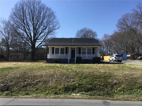 448 Glen Raven Rd, Burlington, NC 27217