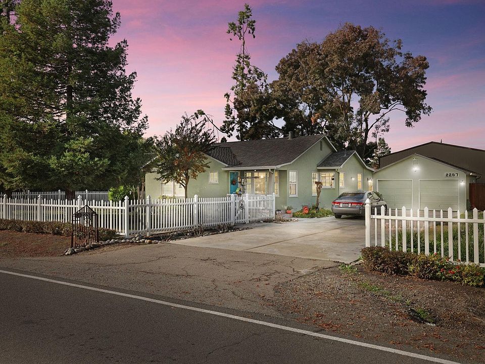 1st image of 2257 Lucile Ave