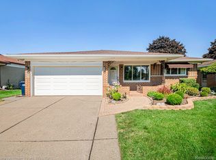 13523 Brougham Dr, Sterling Heights, MI 48312