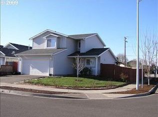 1525 S 10th Ter, Cornelius, OR 97113