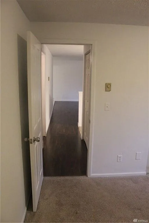 3 bed, 1672 sqft, $2,550 — Photo 2