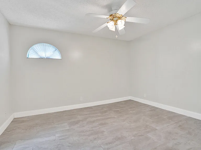 4260 Village Dr #D — Photo 25