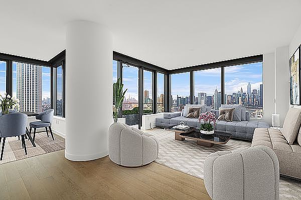 1st image of 3 Court Sq #2111