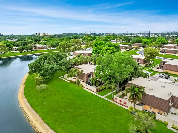 6919 69th Way, West Palm Beach, FL 33407