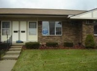 25239 Potomac Dr, South Lyon, MI