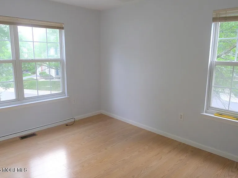 54 Durant Ave — Photo 11