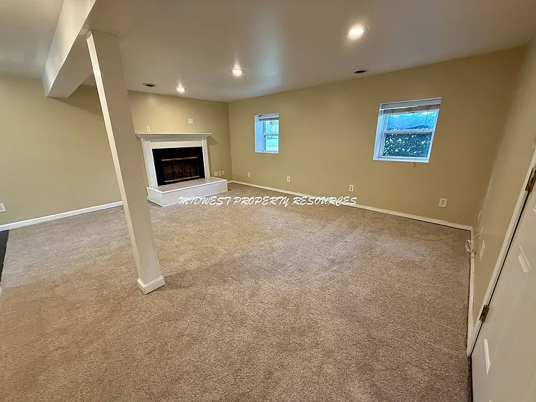 1100 NE Columbus St — Photo 16