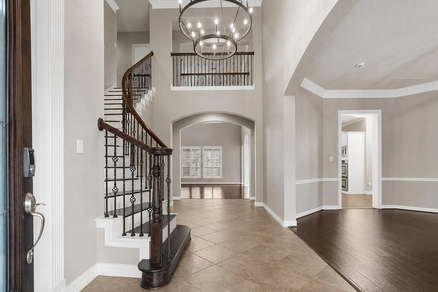 5 bed, 3.5 bath, 4792 sqft, $6,250 — Photo 4