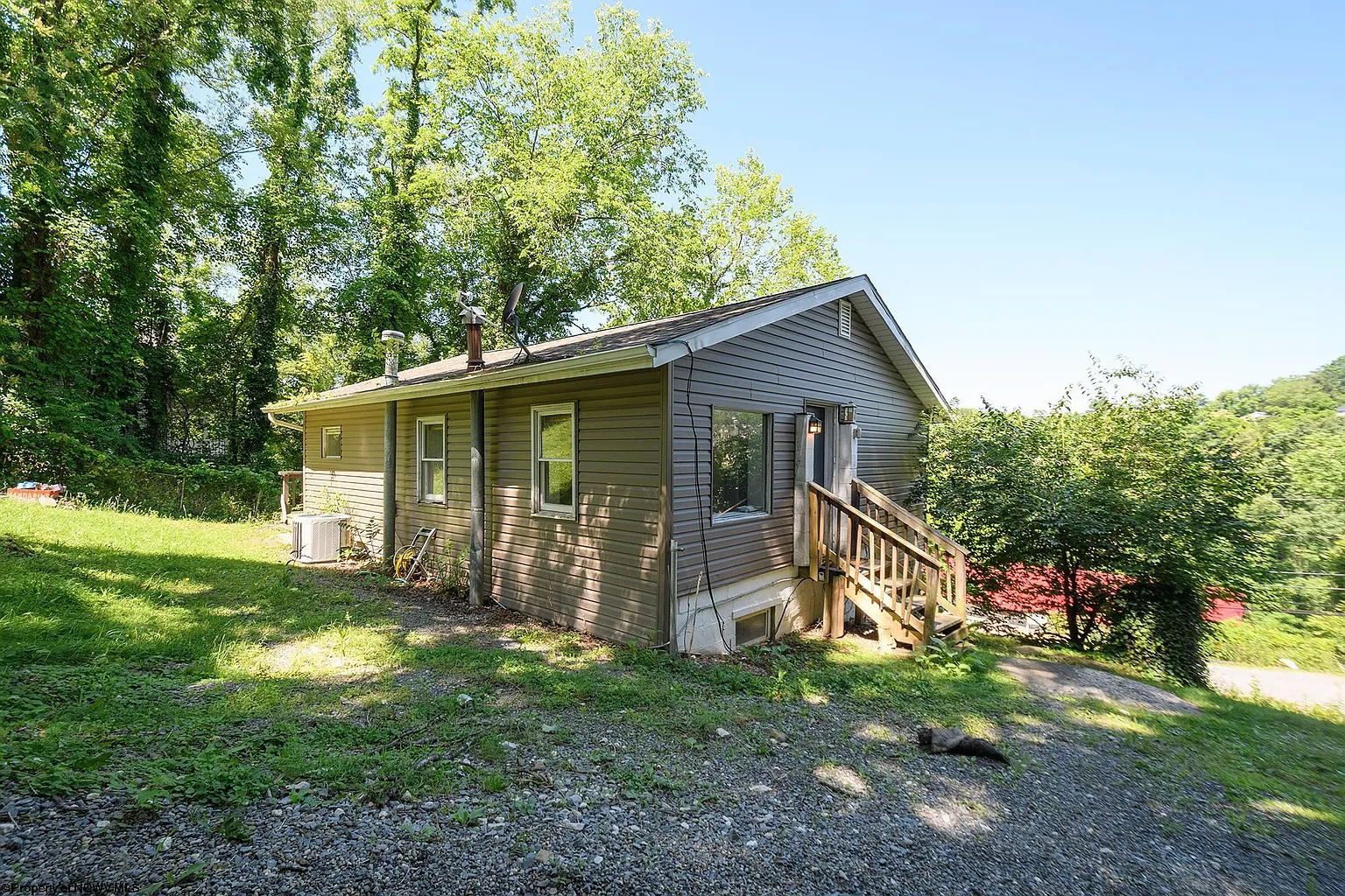 1004 College Ave photo 1