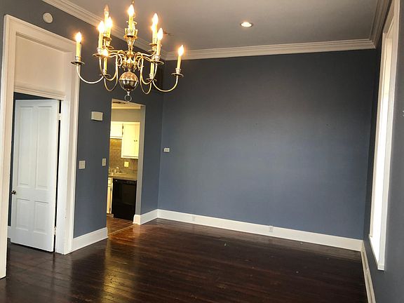 Living Room 13.5ft x 21.5ft