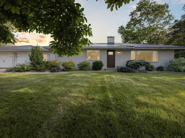 8562 Junction Rd, Frankenmuth, MI 48734