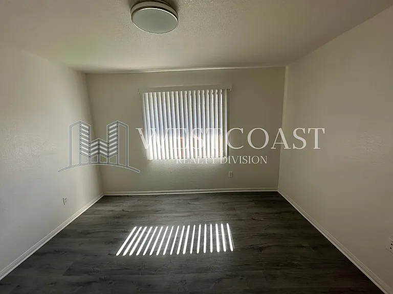 349 S Ashford Ave — Photo 11
